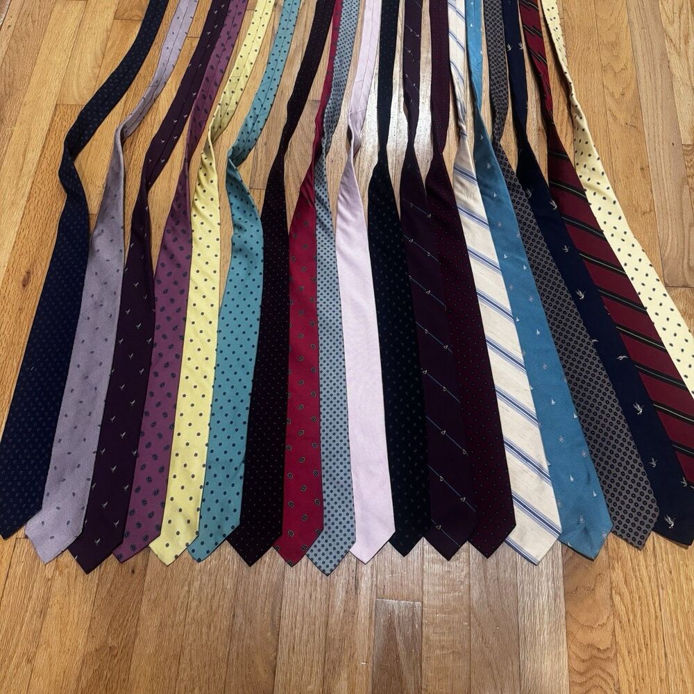 Huge Lot 19 Vintage Ties Robert Talbott Silk Hand Sewn Medallions Stripe Retro
